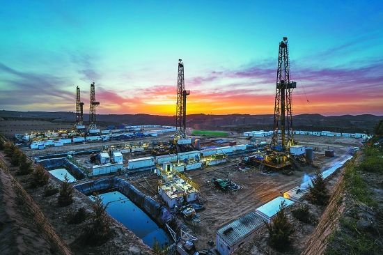 油田井里的藥劑是什么？